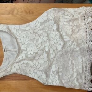 👛2/$15 Garage Top